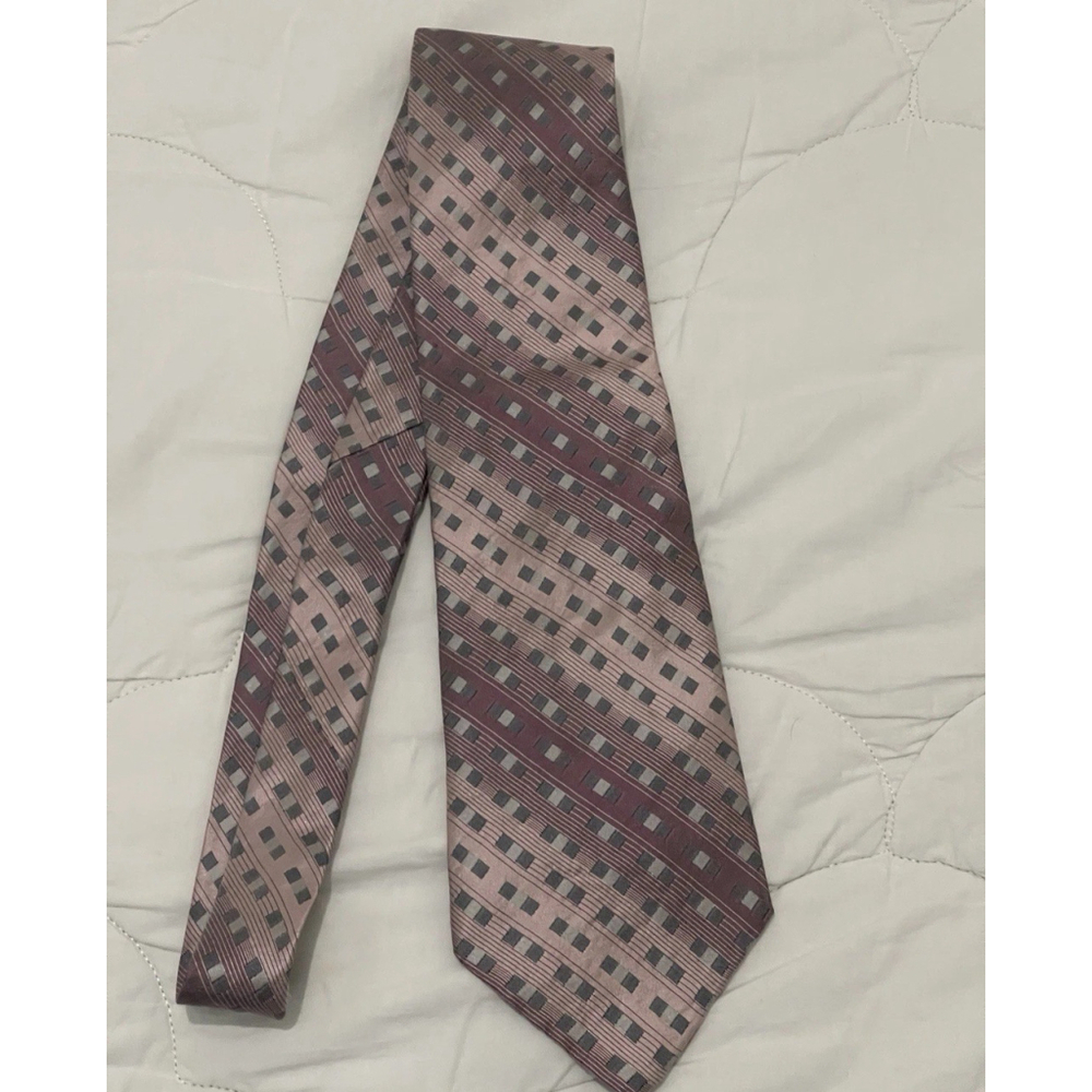 Villa Bugatti Silk Tie 100% Silk Made In Italy Geometric Pattern Pink/Grey